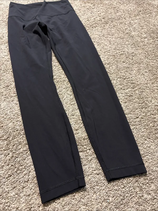 Lululemon Women’s High Rise Black Wunder Under 25” Leggings Size‎ 6 - Image 4