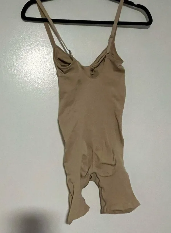 NWOT SKIMS Seamless Sculpt Mid‑Thigh Bodysuit – Desert Size XL, Adjustable Straps - Image 3