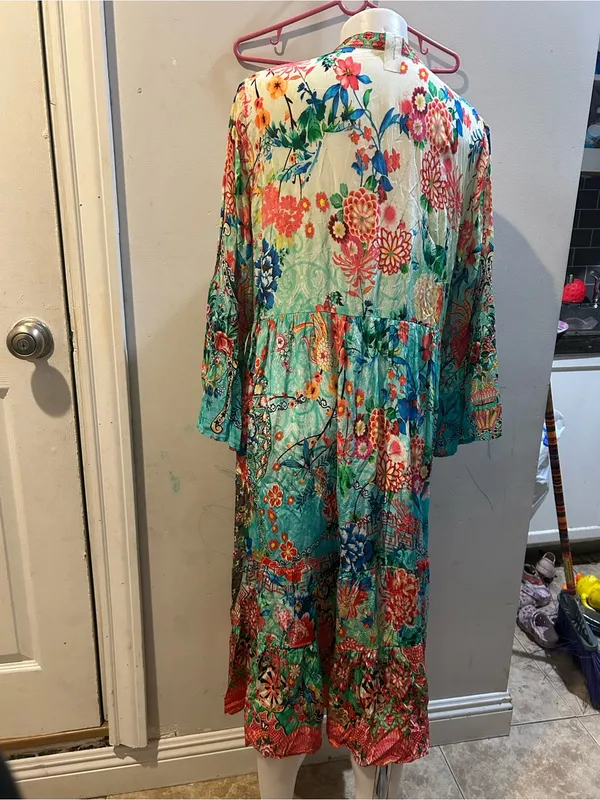 Vibrant Floral Tiered Maxi Dress in Teal and Coral - Image 7