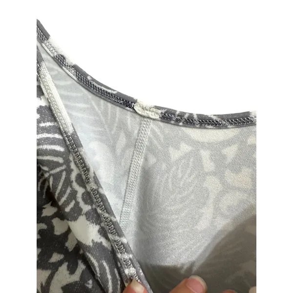 Lululemon‎ Daily Tank Beachy Floral White Fossil Wee Stripe White Fossil size 2 - Image 3
