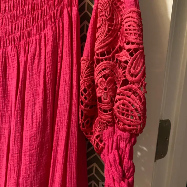 Petal Roz Fuscia color Dress Size Small - Image 2