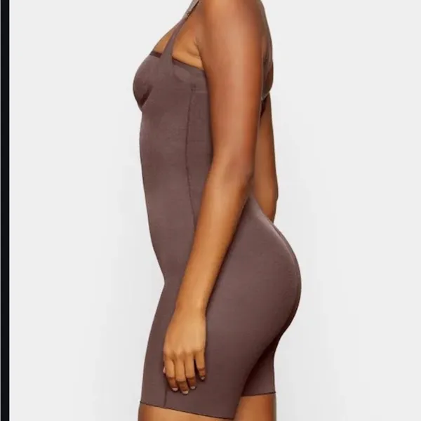 SKIMS Sheer sculpt open bust bodysuit SZ XL - Image 4