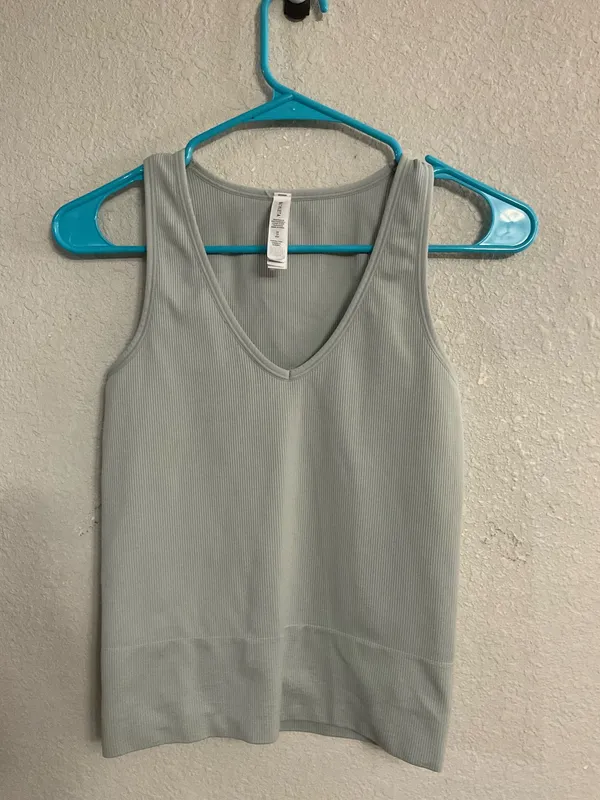 Athleta aurora tank top - Image 2