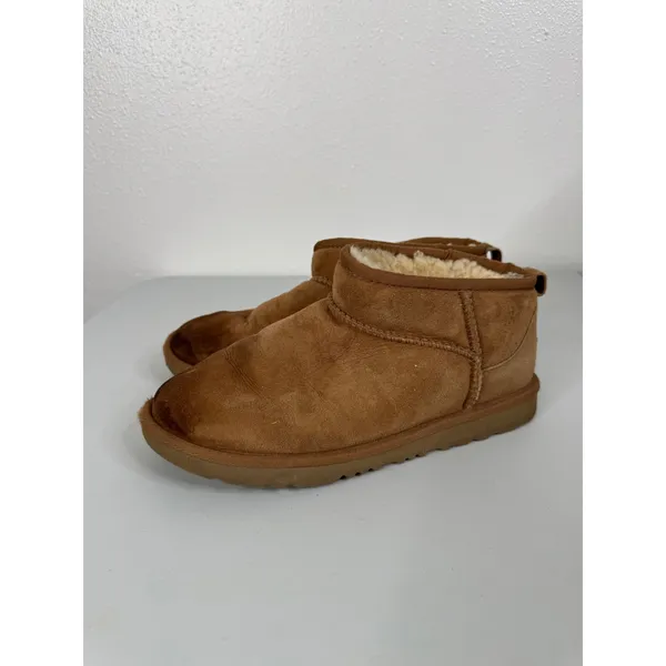 Ugg Women's Classic Ultra Mini‎ Botts Size 6 - Image 3