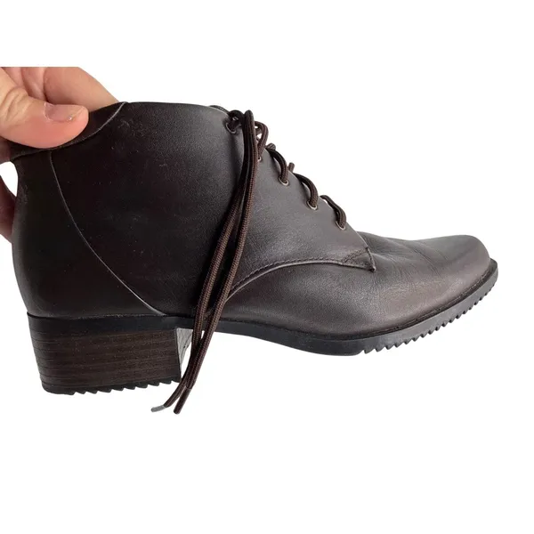 Sporto Brown leather lace-up ankle‎ boots with a square toe Women's Size 6.5M - Image 8