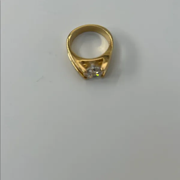 Fashion Jewelry Gold Ring with Sparkling Gem - Image 5