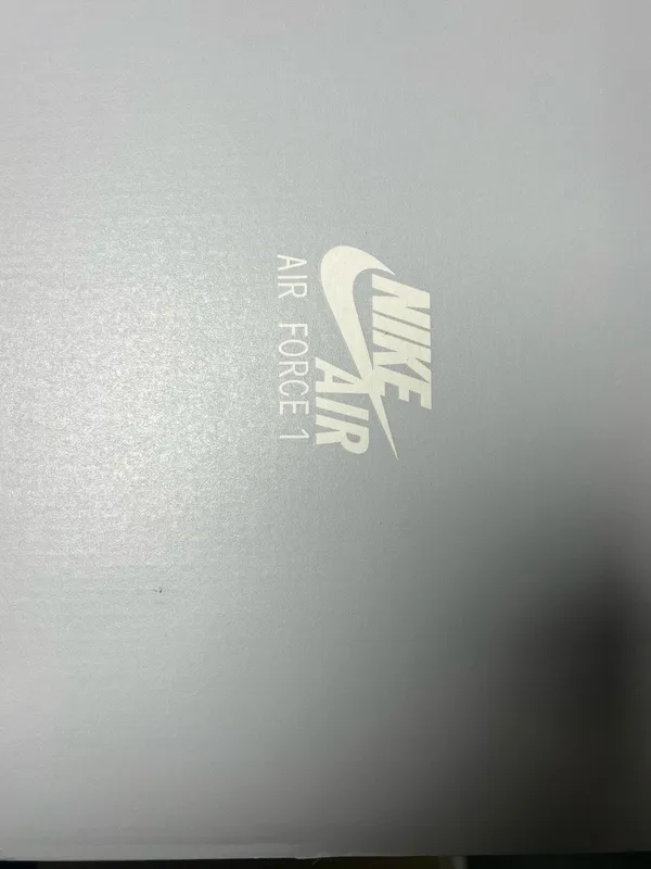 Nike Air Force 1 LV8 - Image 4