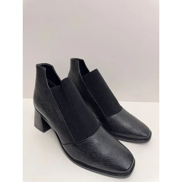 Journee Signature Booties‎ Size 10 Black Leather Stretch Vamp Block Heel NEW - Image 2