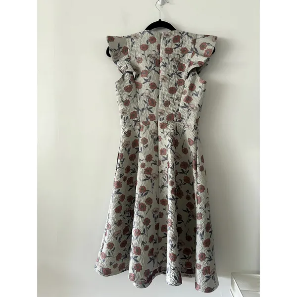 Gal Meets Glam Lola Dancing Daisy Floral Jacquard Dress - Image 5