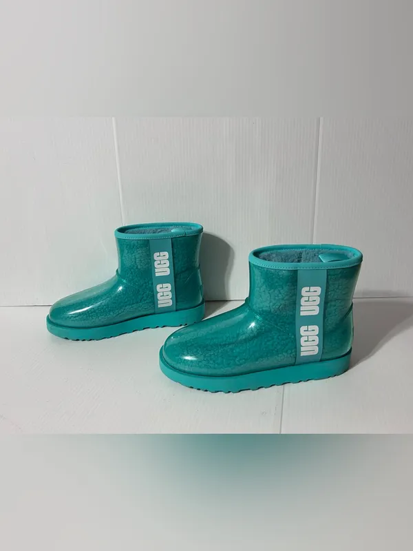 UGG SN 1113190 classic clear mini boot winter snow boot women size 7 - Image 2
