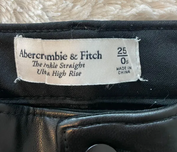 Abercrombie Vegan Leather Ankle Strait Pants - Image 3