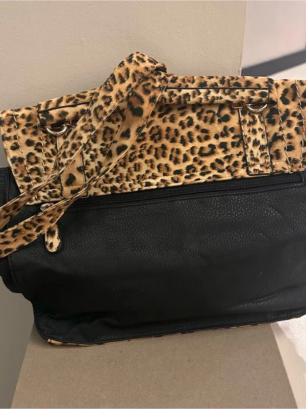 Leopard Print Flap Satchel Handbag - Black & Leopard very nice! Never used - Image 6