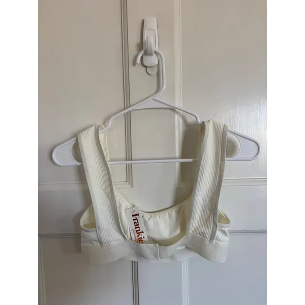 NWT‎ Frankie's Bikini's Drew white ribbed bikini top size medium - Image 5
