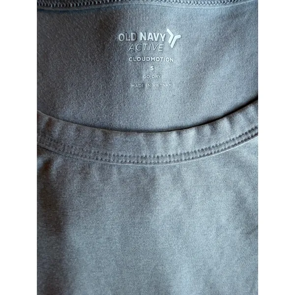 Old Navy Active CloudMotion Go-Dry Crop Tee Small Performance Charcoal Grey - Image 4