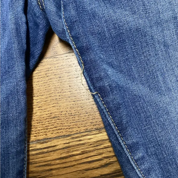 Judy Blue style 88255 pull on denim Jeggings. Size 9/29 - Image 11