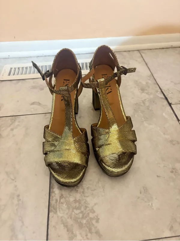 Esska Gold & Black Platform Heels Size 9 - Image 4