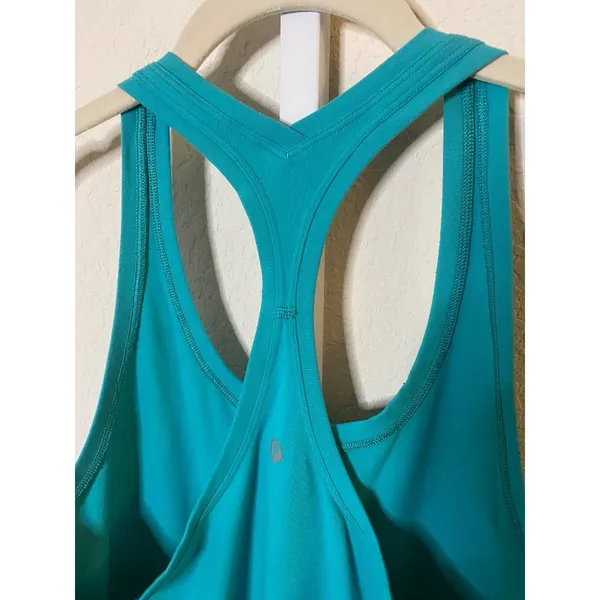 Women's Lululemon Cool‎ Racerback *Extra Long UV Surge Sz 4 (estimated) - Image 4
