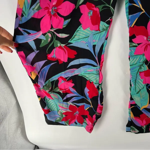 Cupio Tropical Floral Print Chiffon Ruffle Flutter‎ Sleeve V Neck Jumpsuit - Image 8
