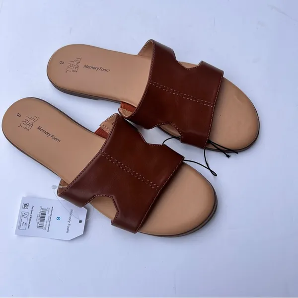 Time and Tru Women's Slip On Low Heel Sandals NWT Sz 8 - Image 2