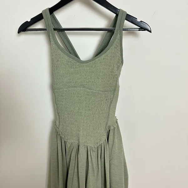 FREE PEOPLE Movement Smockin' Hot Dress in Sage Stone Size Small NWT - Image 4