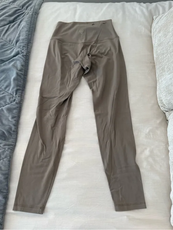 Aritzia Butter Leggings - Image 5