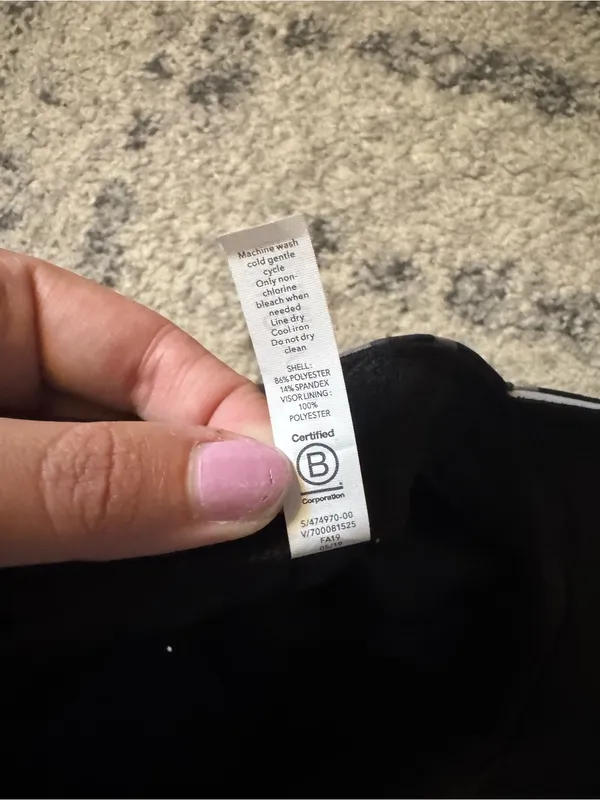 Athleta Black One Size Hat with White Label - Image 5
