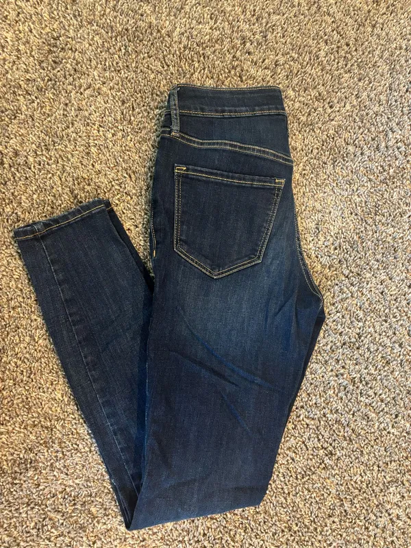 Old Navy High-Rise Skinny Rockstar Super - Image 4