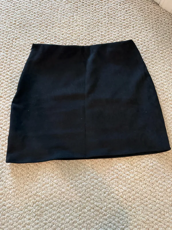 Black Suede Embroidered Floral Mini Skirt - Image 2