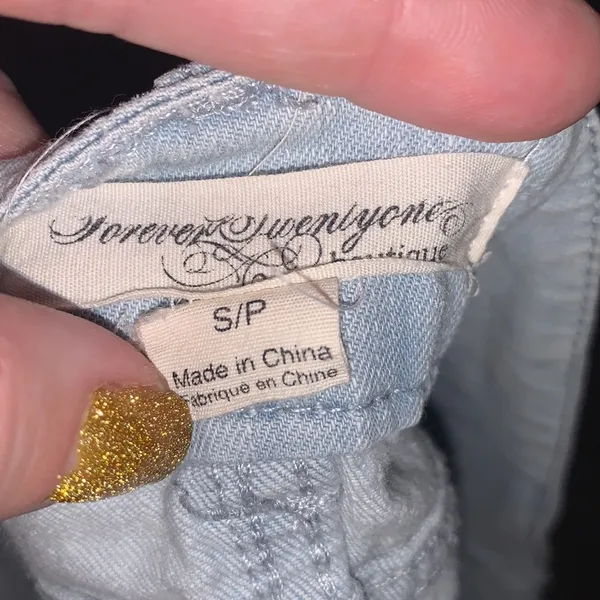 Forever Twenty One Boutique distressed mini jean skirt - Image 7