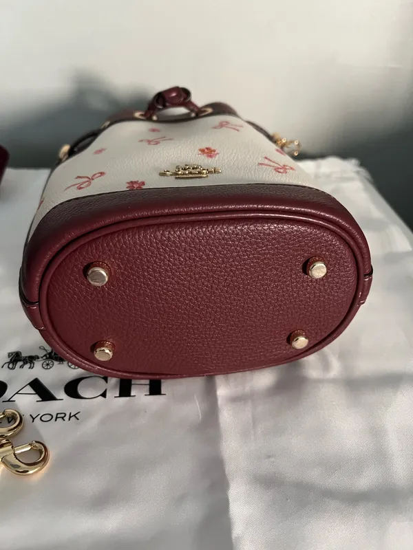 Coach  - Image 7