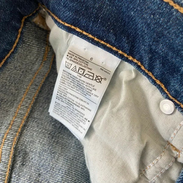 NEW Old Navy women’s extra high-rise curvy sky-hi‎ straight medium wash jeans 6 - Image 6