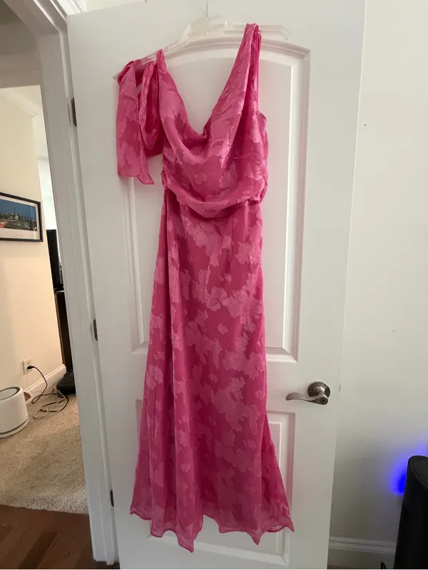 One-Shoulder Pink Maxi Dress with Shoulder Tie - Image 8