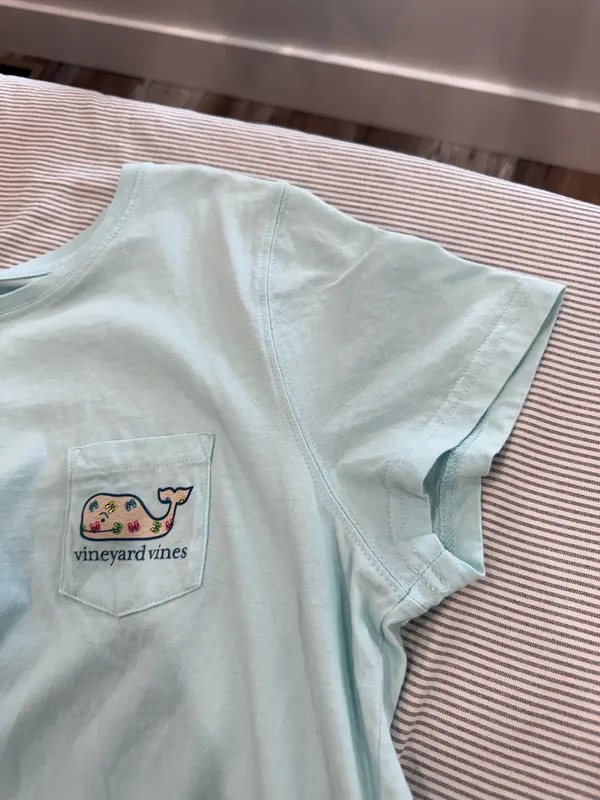 Vineyard Vines T-Shirt - Image 5