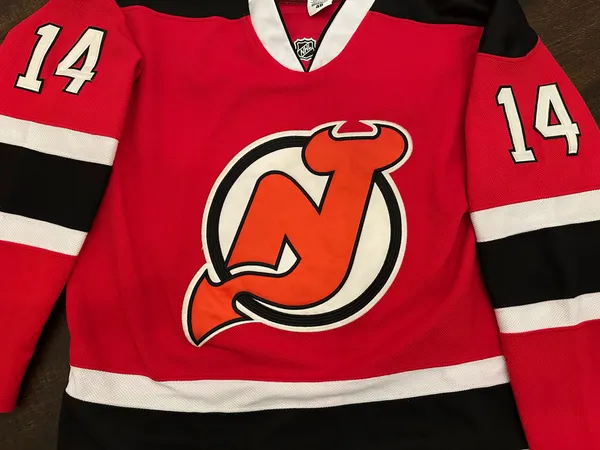 Devils Adam Henrique #14 Reebok Jersey Size 48 CCM Made in Canada NHL Hockey - Image 3