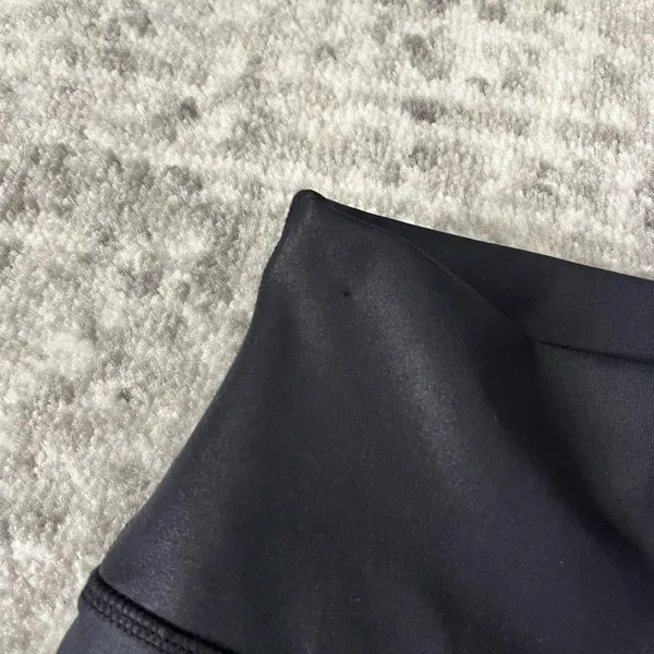 Alo Legging in Black Glossy - Image 10