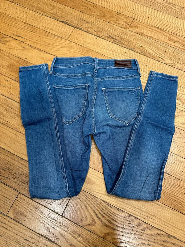 Hollister High-Rise Super Skinny Jeans 00S - Image 3