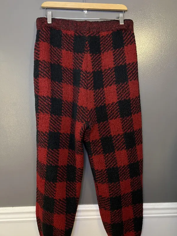 Skims Pants Womens L/XL Red Black Plaid Fuzzy Knit Jogger Lounge Zip Pockets - Image 5