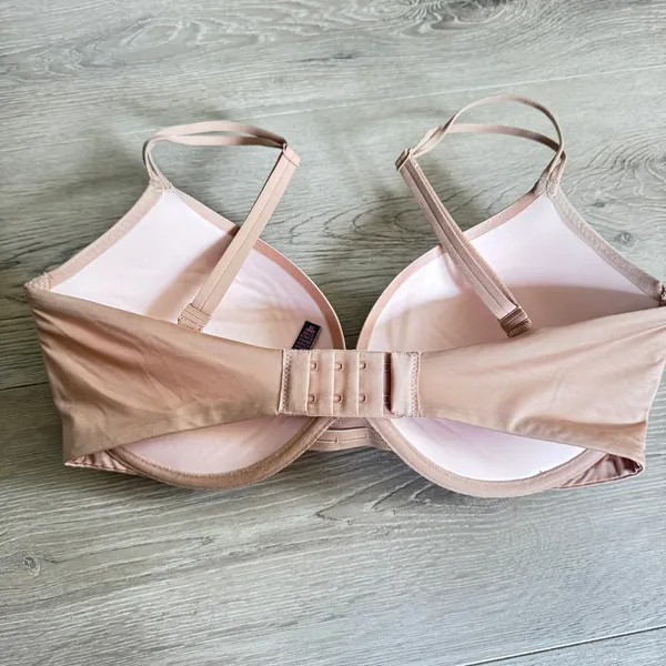 Victorias Secret Very Sexy Push Up Bra 32DDD Nude Rhinestone‎ Underwire Smooth - Image 3