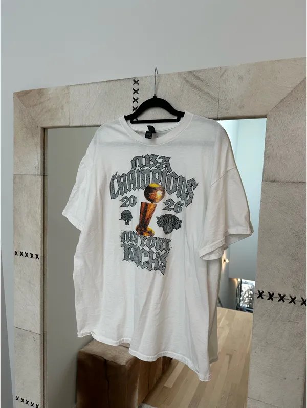 New York Knicks Champions Tee Shirt - Image 2