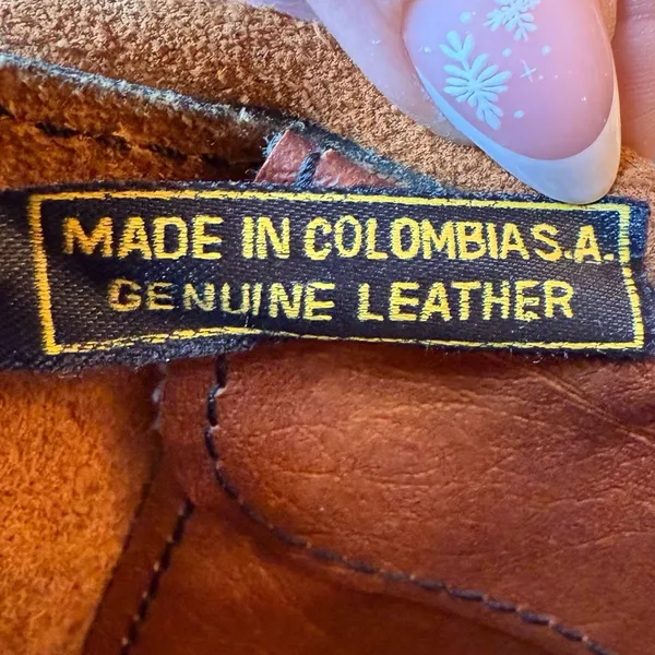 Vintage Genuine Leather Shoulder Bag Single Strap & Pockets‎ Made In Columbia - Image 10
