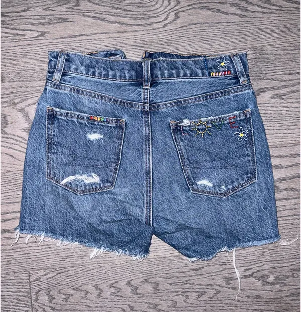 American Eagle Outfitters Highest Rise Baggy Denim Shorts - Image 4
