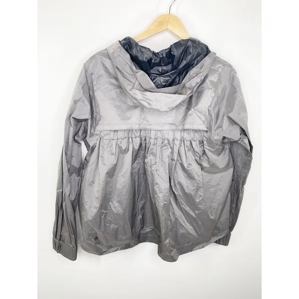 Lululemon Drizzle Down Lightweight Grey Full‎ Zip Rain Jacket Women's Size 10 - Image 2