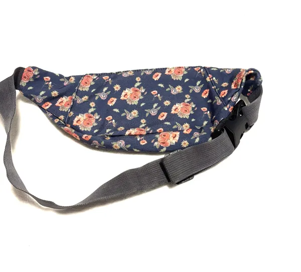 Fannipac with floral design - Image 2
