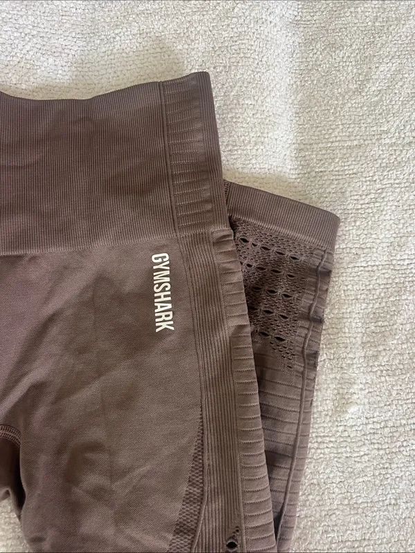 Gymshark Brown/Mauve Seamless High-Waist Leggings with Laser-Cut Panels - Image 2