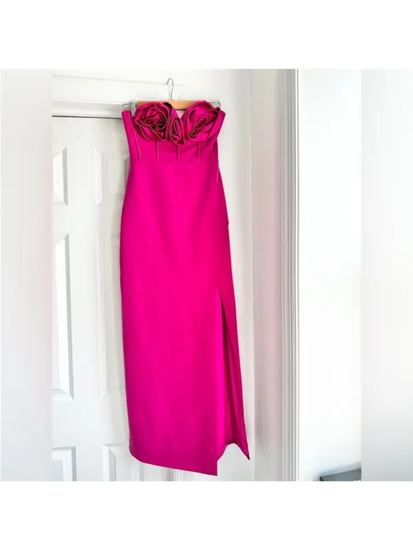 Monique Lhuillier Stella Rosette Strapless Dress - Image 8