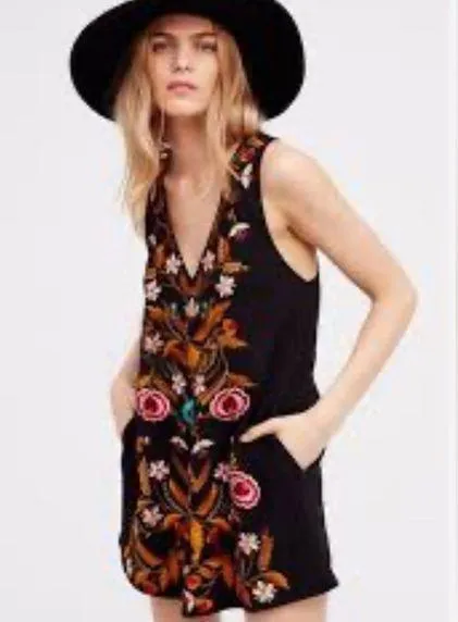 🩵FREE PEOPLE Embroidered Mini Dress, Small - Image 2