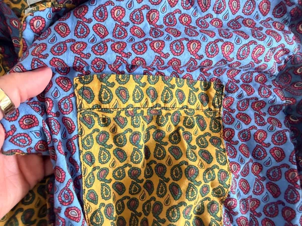 Urban Outfitters Mixed Paisley Colorblock Button Down Shirt Size M - Image 3