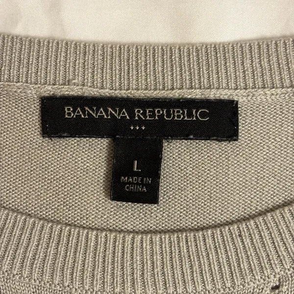 Banana Republic Gray Knit Flutter Sleeve Sweater Top Size L - Image 2