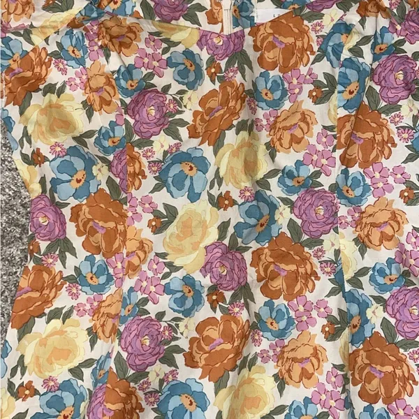 Lush French Florals Mini - Image 4