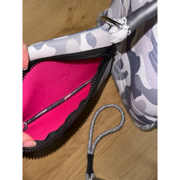 Haute shore grey and pink camo large tote - Image 3